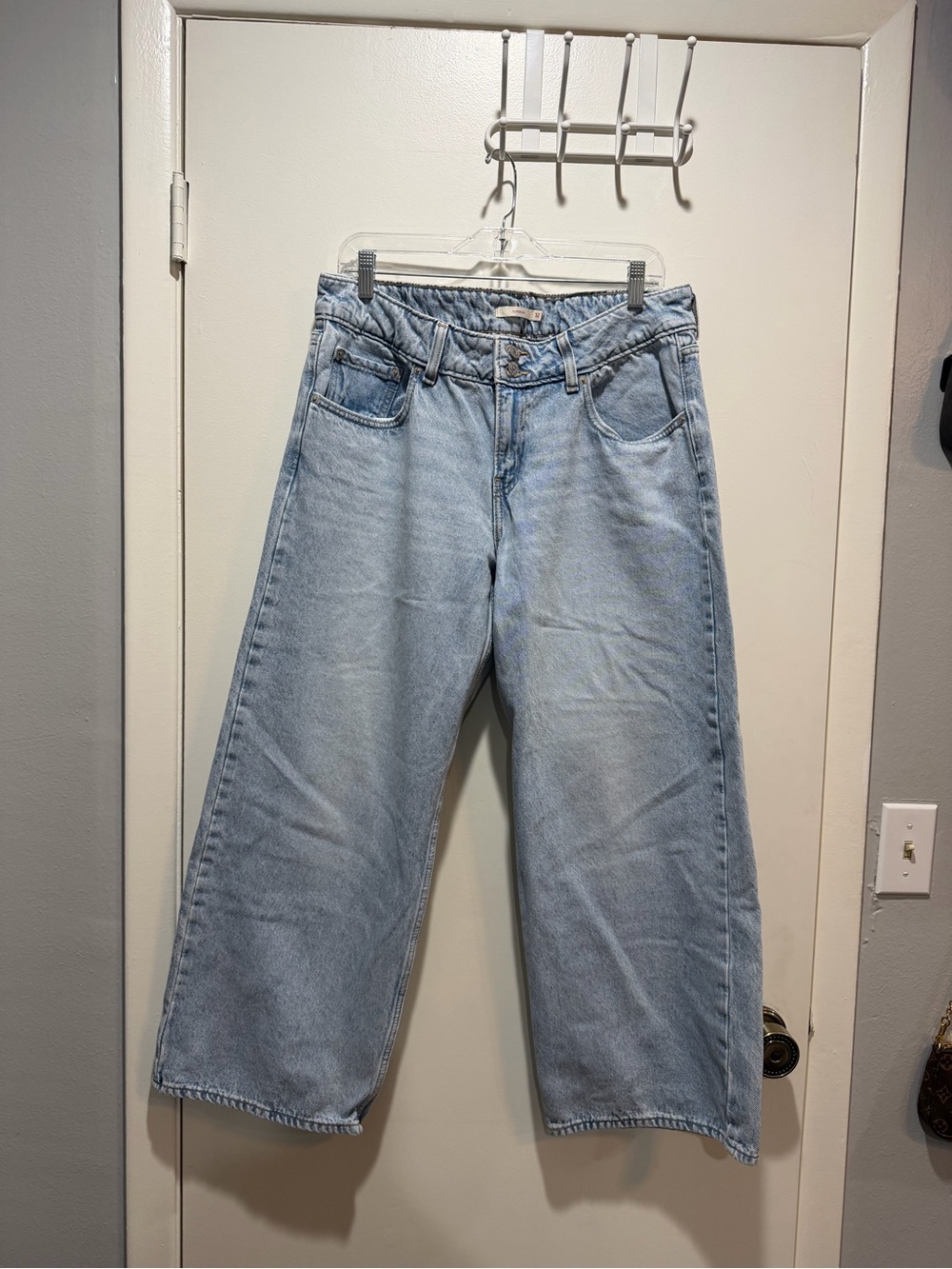 Levi’s super low loose jeans
